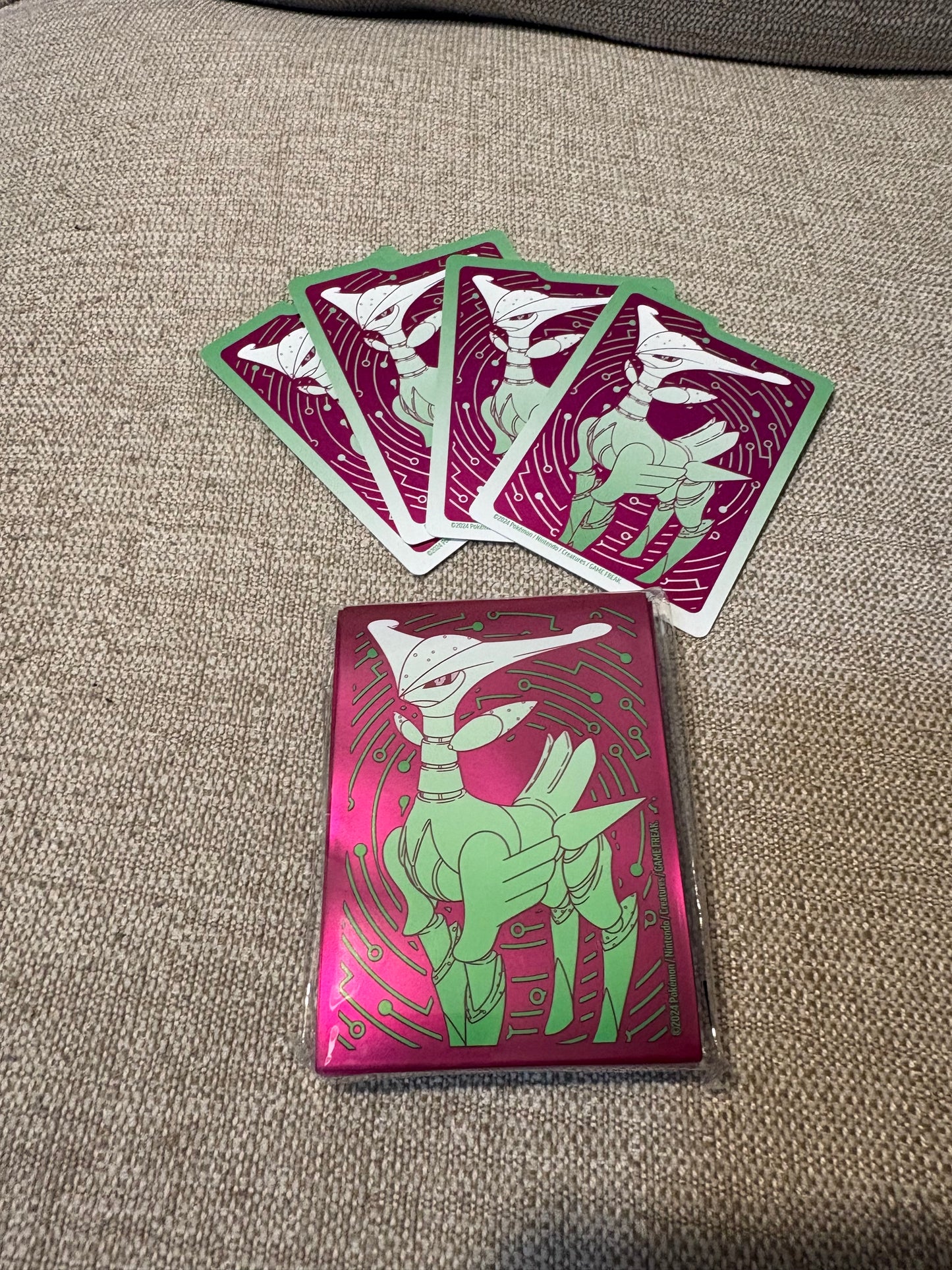 IRON LEAVES Card Sleeves and Dividers