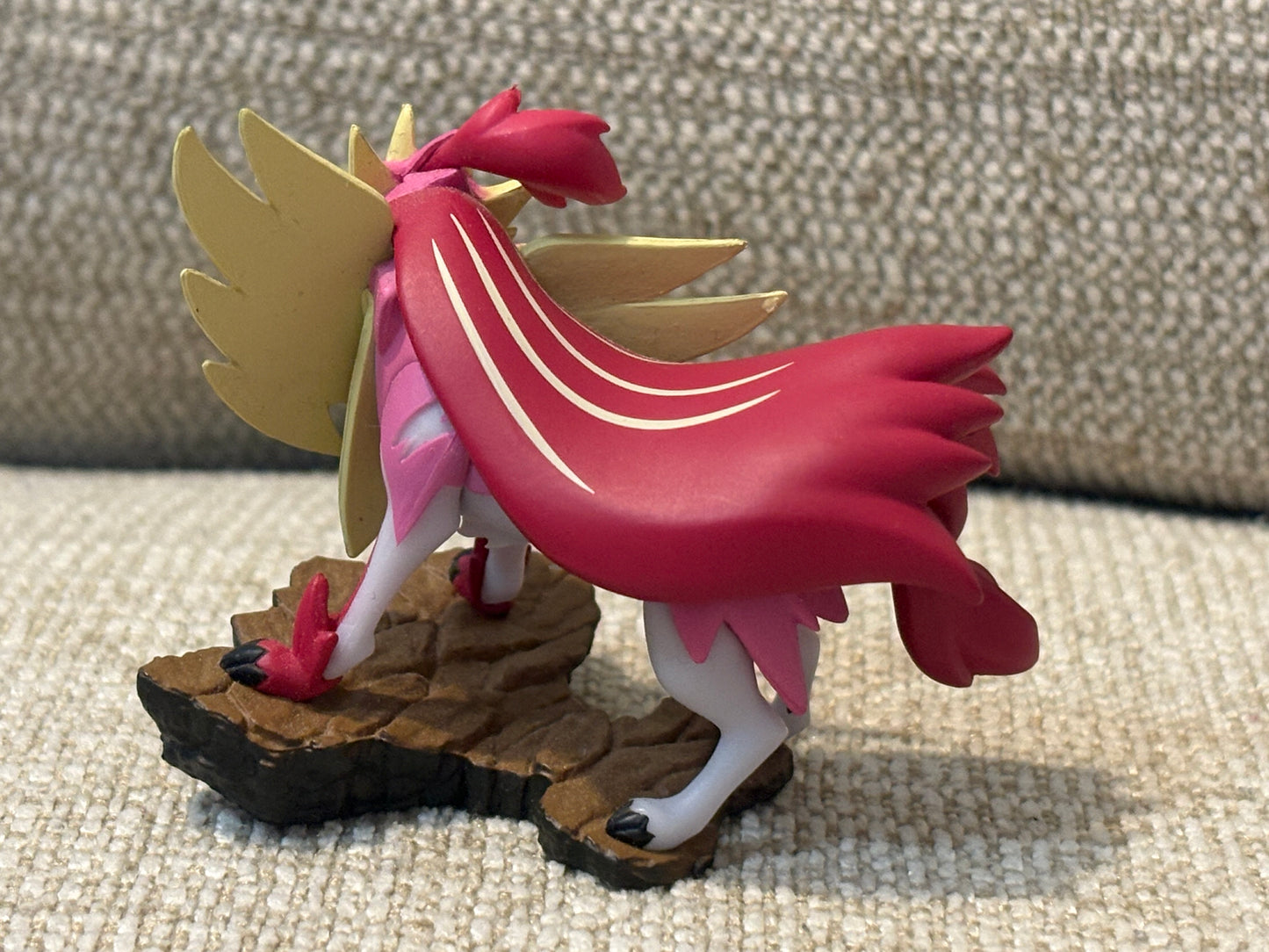 Pokémon Crown Zenith Premium Collection ZAMAZENTA Figure