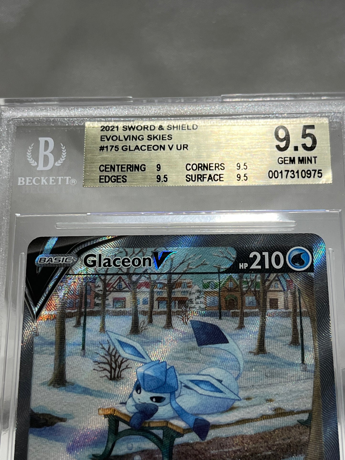 2021 Pokémon Sword and Shield Evolving Skies Glaceon V #175